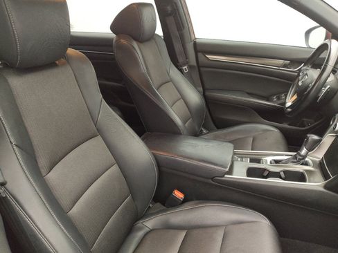 Used 2018 Honda Accord Sport image 21