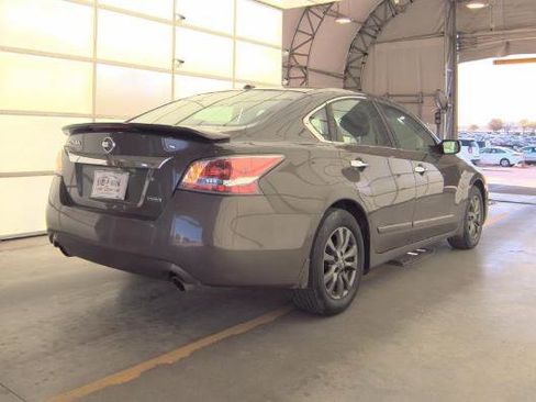 Used 2015 Nissan Altima 2.5 S w/ Special Edition Package image 2