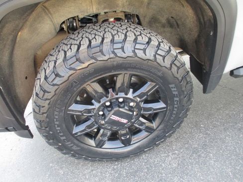 Used 2024 GMC Sierra 2500 Pro image 15