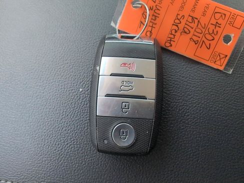 Used 2018 Kia Sorento EX FWD image 31