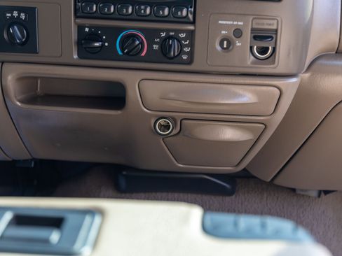 Used 2000 Ford F250 XL image 39