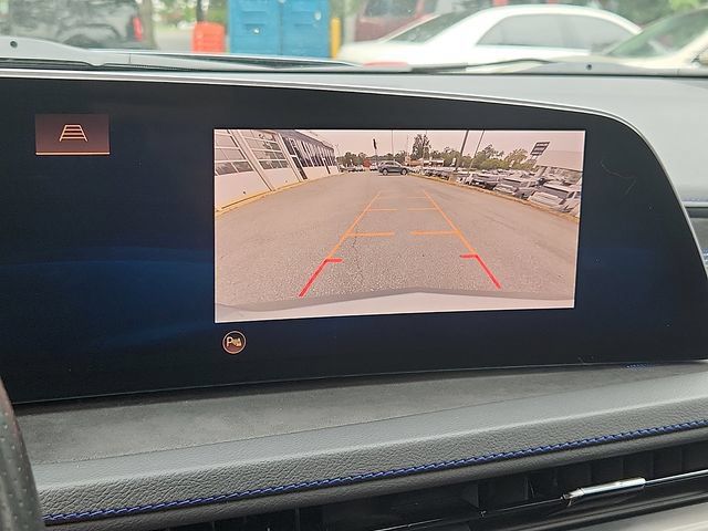 Certified 2024 Cadillac XT4 Sport w/ Technology Package FWD image 18
