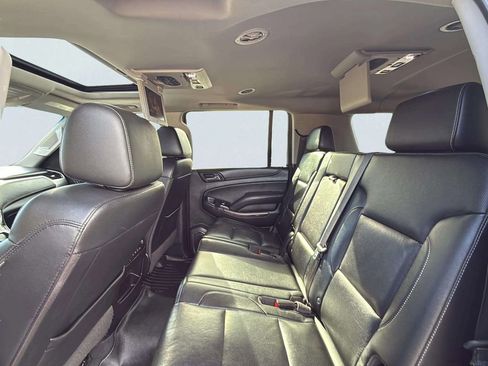 Used 2019 GMC Yukon XL SLT w/ Open Road Package image 16