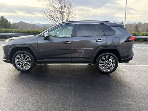 Used 2023 Toyota RAV4 Limited image 7
