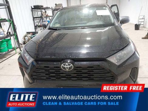Used 2022 Toyota RAV4 LE image 23
