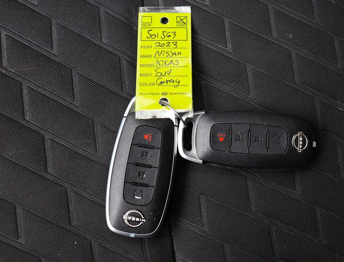 Used 2023 Nissan Kicks SR FWD image 58