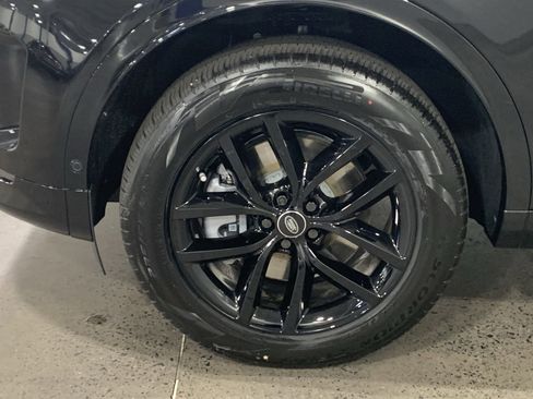 New 2025 Land Rover Discovery Sport S image 11