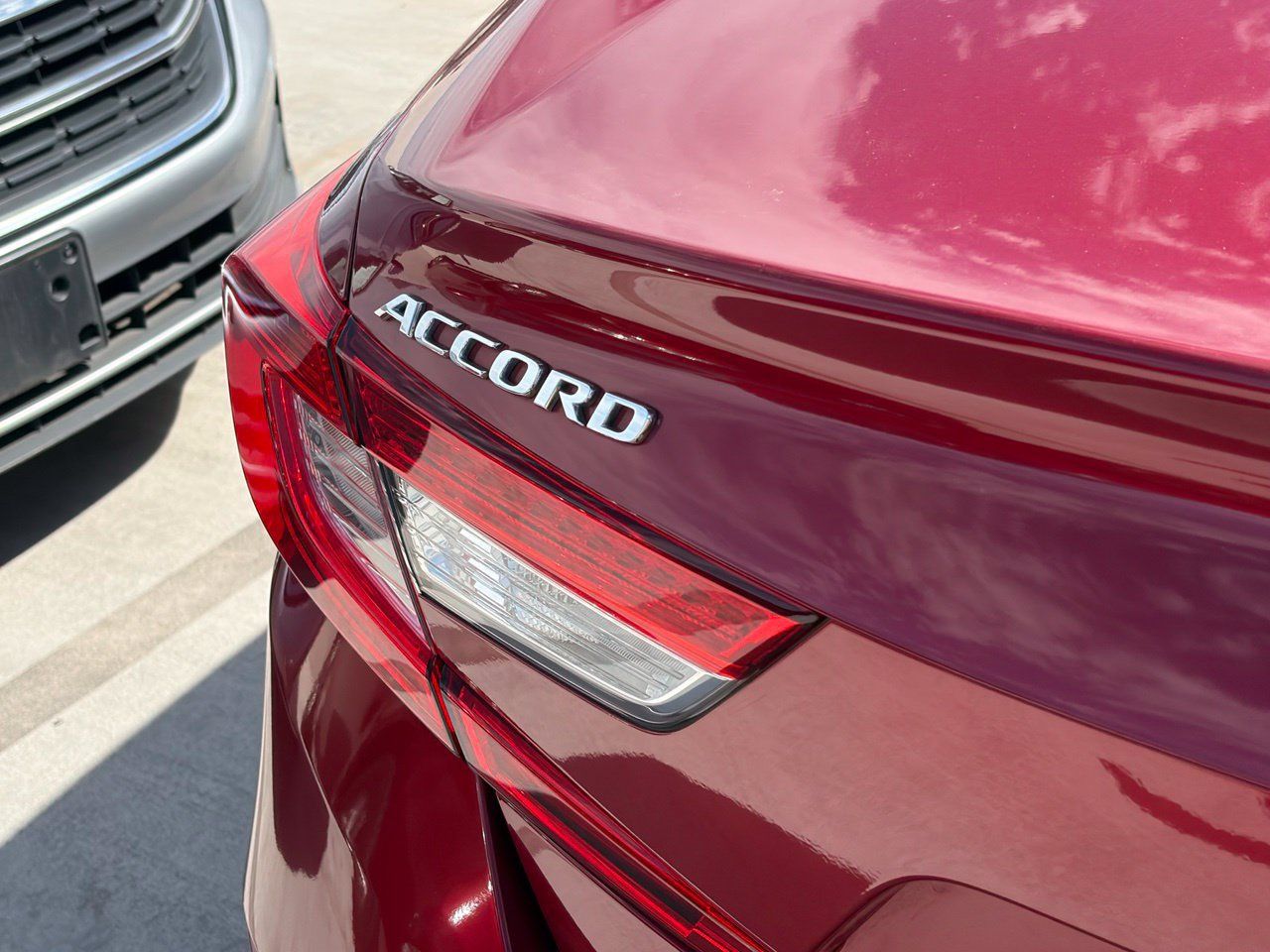 Used 2021 Honda Accord Touring image 5
