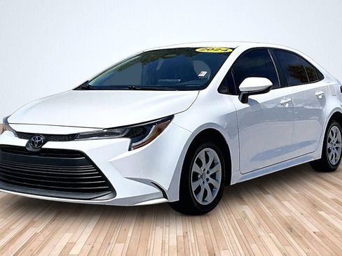Used 2024 Toyota Corolla LE FWD image 1