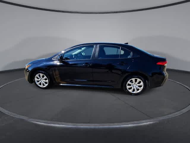 Used 2025 Toyota Corolla LE FWD image 5