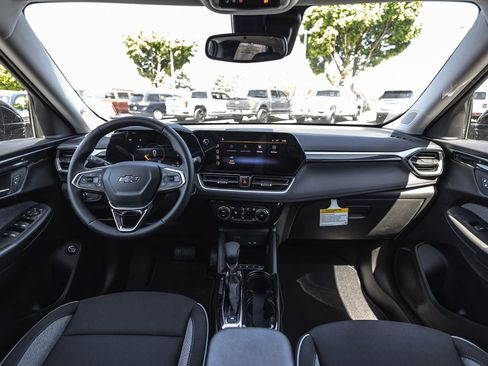 New 2026 Chevrolet TrailBlazer LT w/ Convenience Package AWD/4WD image 23