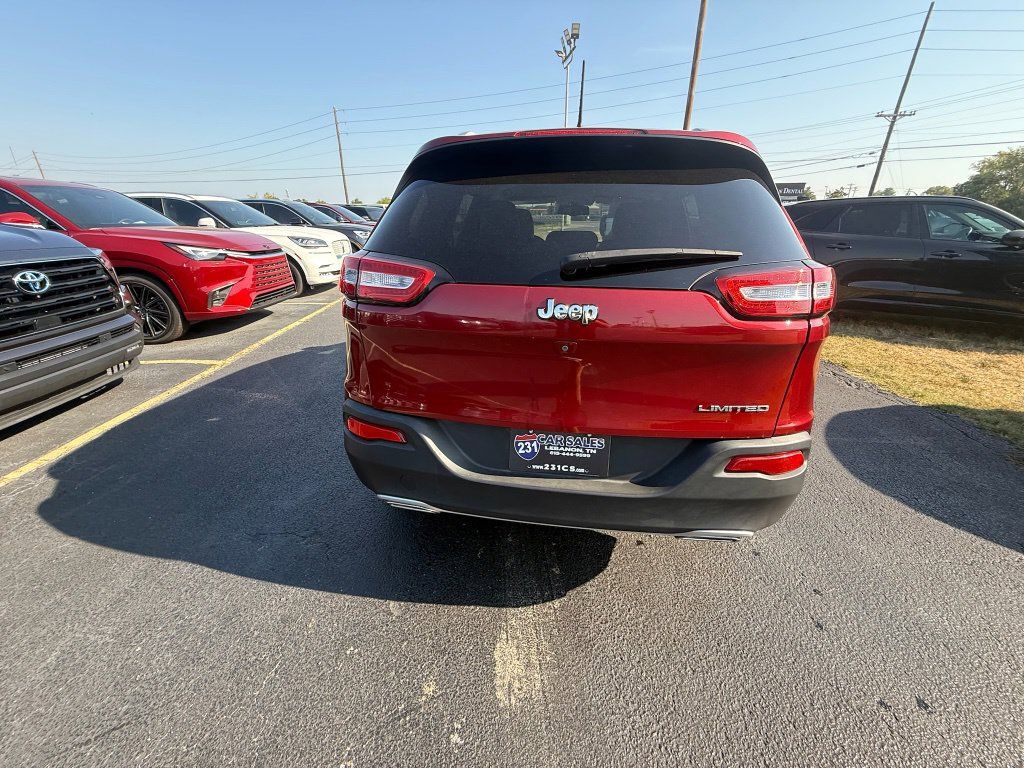 Used 2017 Jeep Cherokee Limited FWD image 4