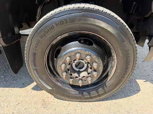 Used 2019 Ford F550 4x4 Regular Cab Super Duty image 22