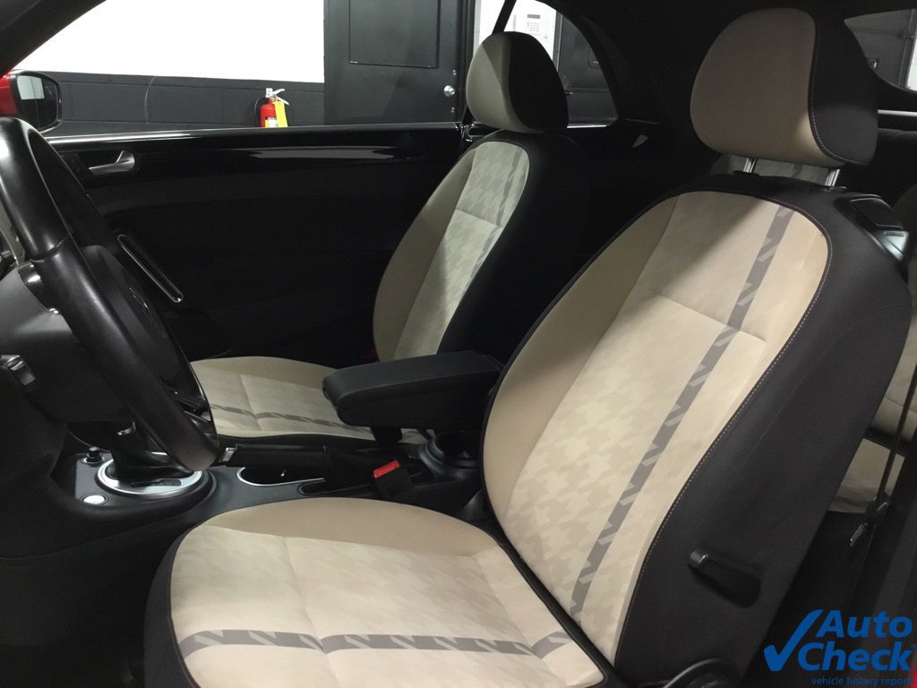 Used 2018 Volkswagen Beetle 2.0T Coast FWD image 33
