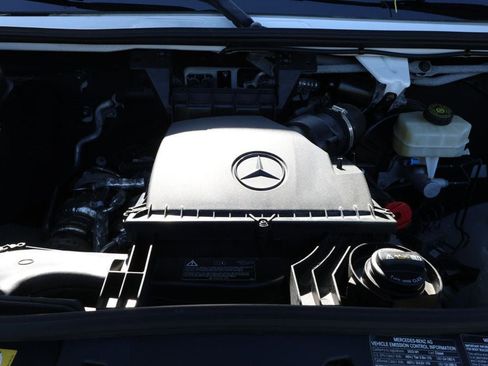 Used 2023 Mercedes-Benz Sprinter 2500 image 24