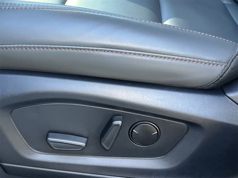 New 2025 Ford Explorer Active w/ Active Comfort Package image 18