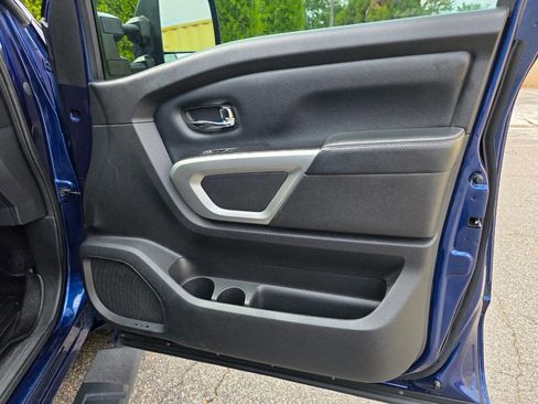 Used 2017 Nissan Titan PRO-4X w/ Pro-4x Convenience Package image 36