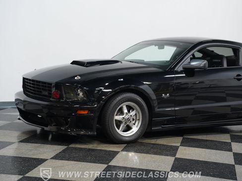 Used 2006 Ford Mustang GT RWD image 18