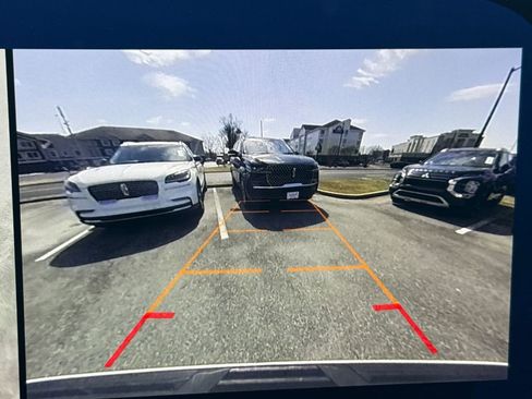 Used 2025 Chevrolet Tahoe Z71 image 30