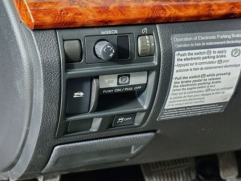 Used 2011 Subaru Outback 3.6R Limited image 11