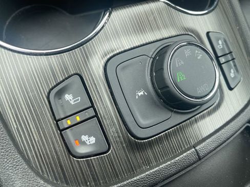 Used 2023 GMC Acadia SLT image 20