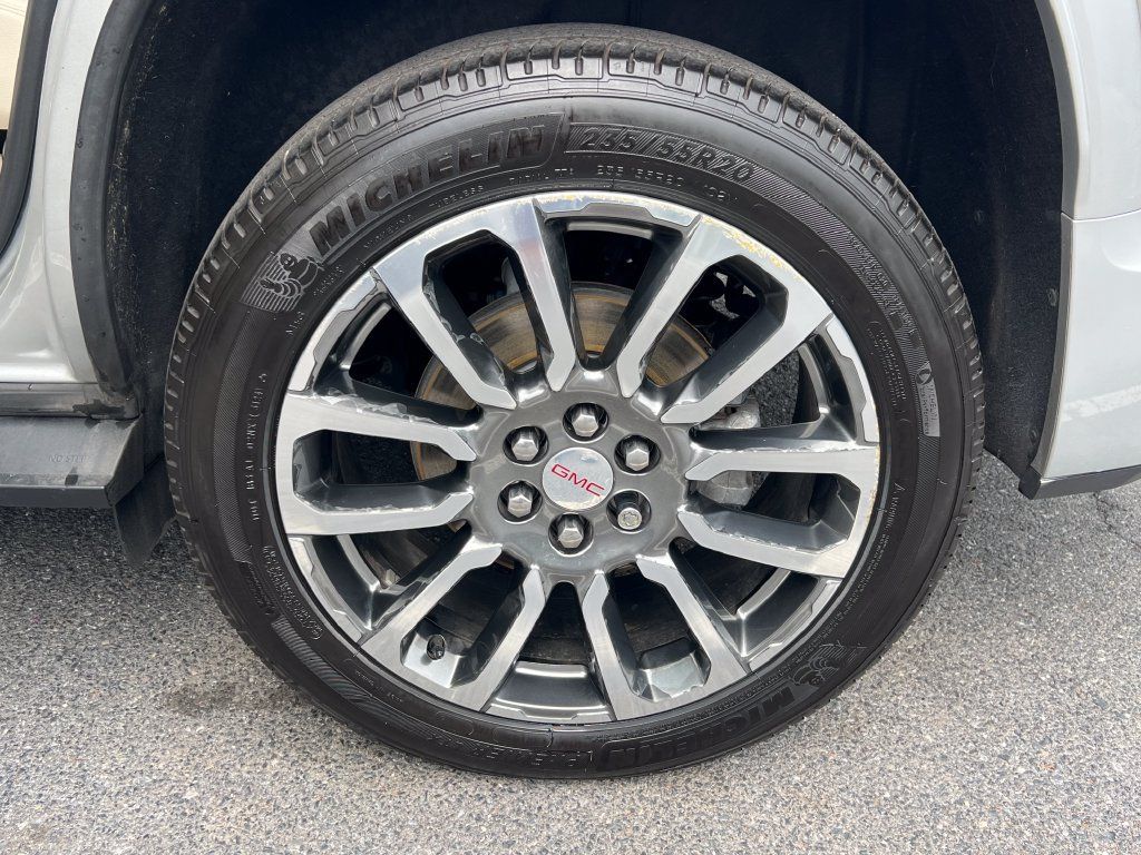 Used 2020 GMC Acadia Denali w/ LPO, Adventure Package AWD/4WD image 19