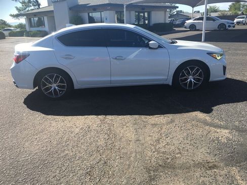 Used 2019 Acura ILX FWD image 3