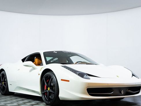 Used 2012 Ferrari 458 Italia Coupe image 3