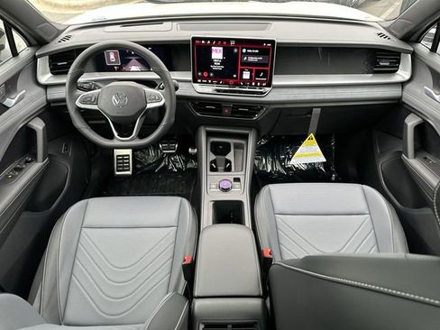 New 2026 Volkswagen Tiguan SE R-Line image 29