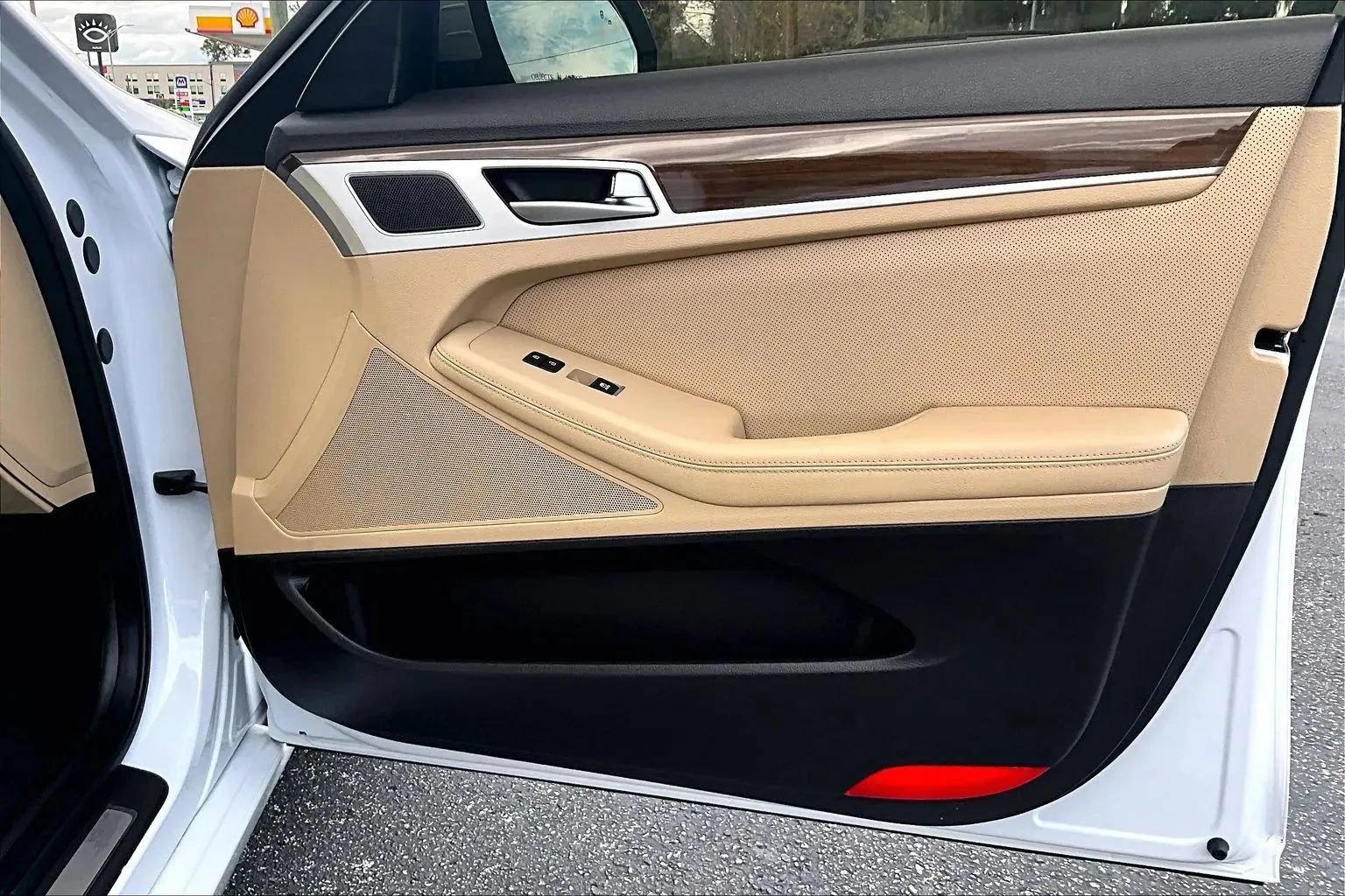 Used 2018 Genesis G80 3.8 RWD image 36