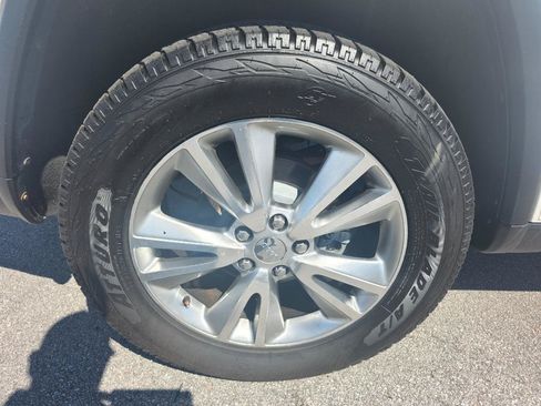 Used 2012 Jeep Grand Cherokee Laredo RWD image 18