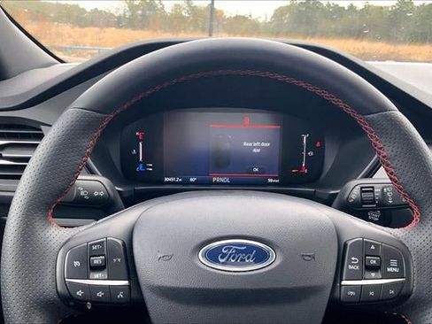 Used 2024 Ford Escape ST-Line w/ Equipment Group 301A image 18