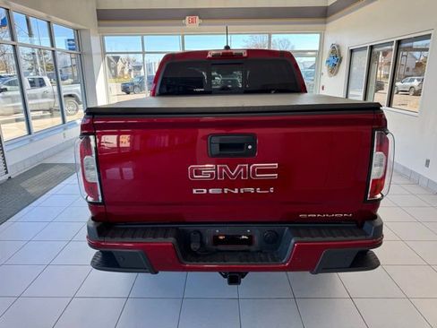 Used 2021 GMC Canyon Denali image 5