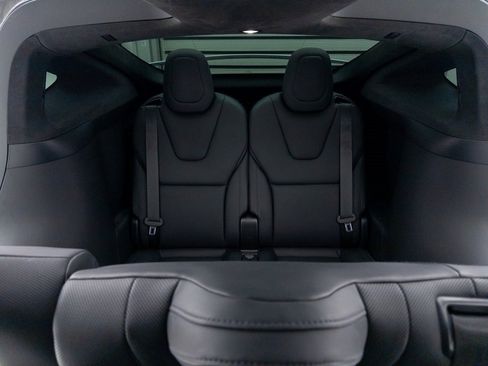Used 2022 Tesla Model X image 28