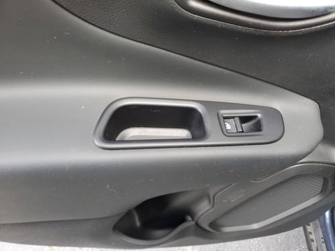 Used 2021 Jeep Renegade Limited image 12