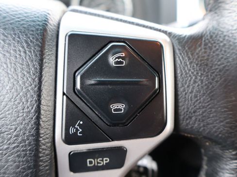 Used 2017 Toyota Tundra Limited image 32