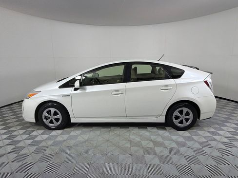 Used 2015 Toyota Prius Two FWD image 8