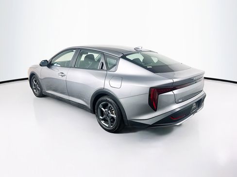 Used 2025 Kia K4 LXS image 5