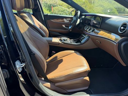 Used 2017 Mercedes-Benz E 300 4MATIC image 27