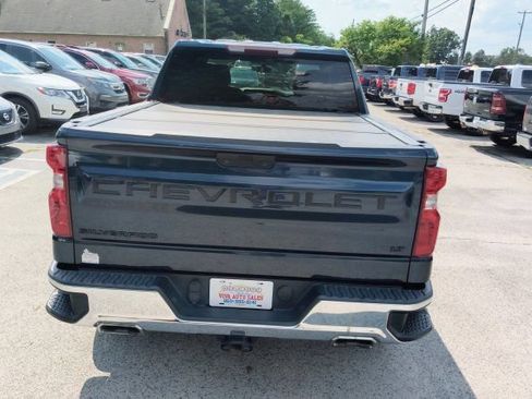 Used 2021 Chevrolet Silverado 1500 LT AWD/4WD image 4