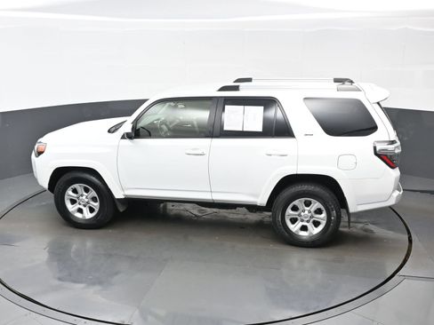 Used 2024 Toyota 4Runner SR5 RWD image 38