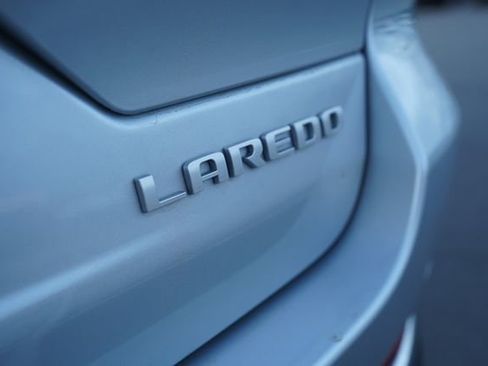 Used 2025 Jeep Grand Cherokee Laredo w/ Luxury Tech Group I image 40