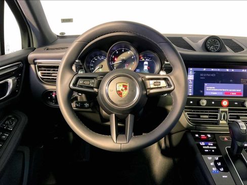 Certified 2026 Porsche Macan AWD/4WD image 15