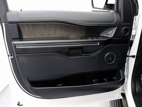 Used 2020 Ford Expedition Limited w/ Special Edition Package image 25