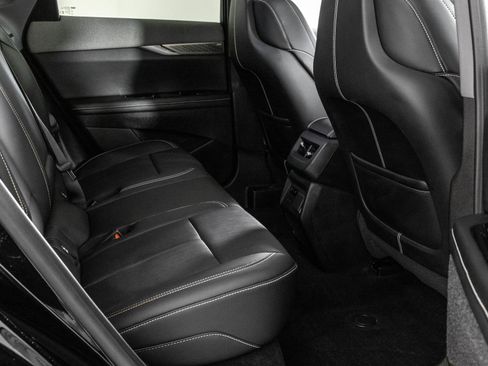 Used 2025 Cadillac Optiq Luxury 2 w/ LPO, Floor Liner Package AWD/4WD image 43