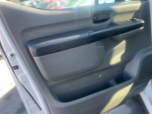 Used 2019 Nissan NV 2500 S image 7
