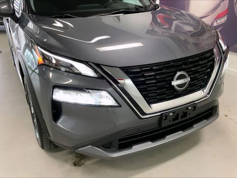 Used 2023 Nissan Rogue SL w/ SL Premium Package image 32