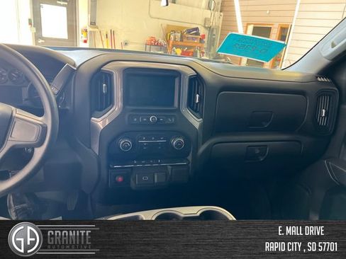 Used 2020 Chevrolet Silverado 1500 Custom Trail Boss w/ Custom Convenience Package AWD/4WD image 17