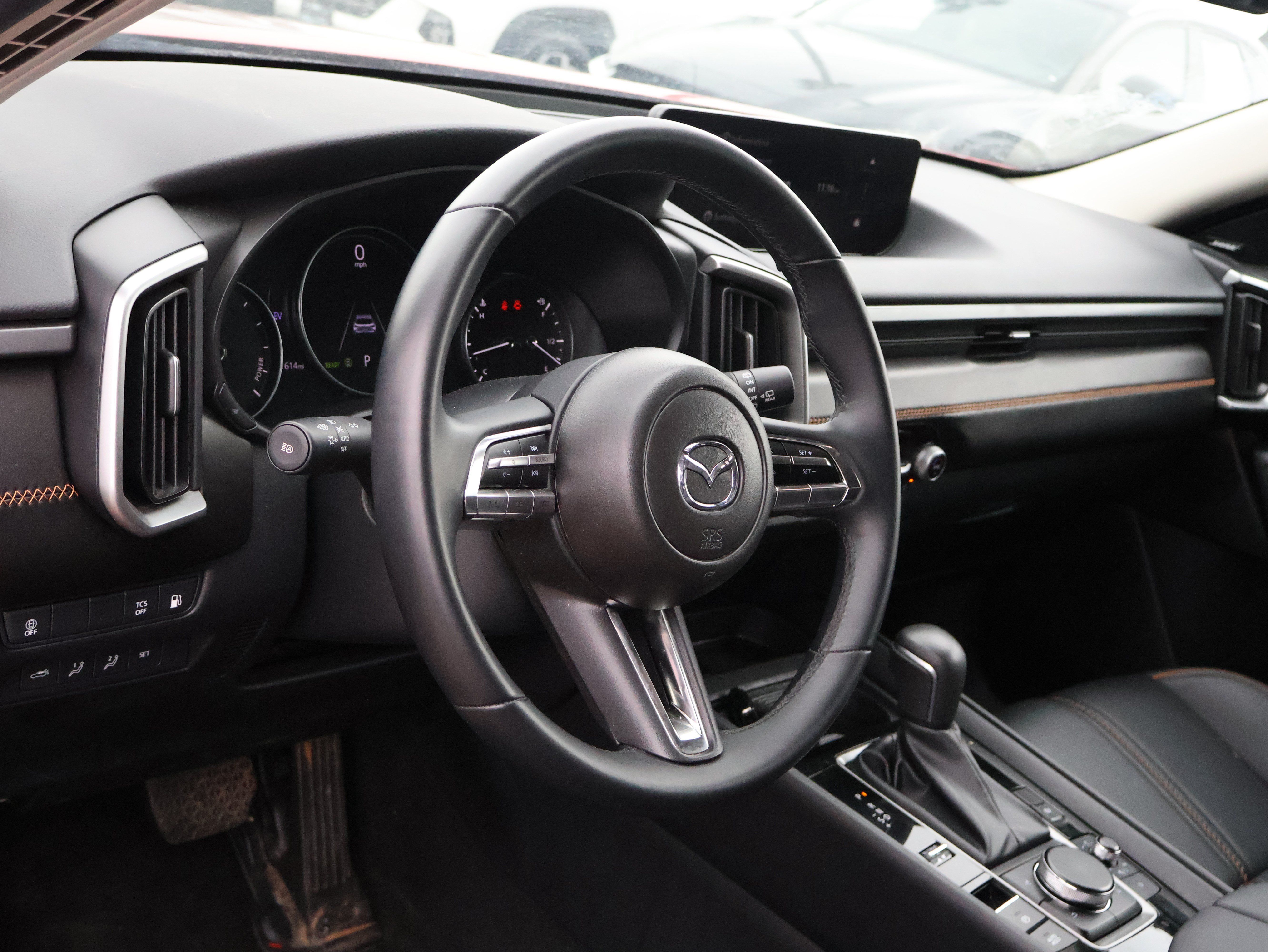 Used 2025 MAZDA CX-50 AWD 2.5 Hybrid w/ Premium Pkg image 25
