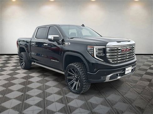 Used 2023 GMC Sierra 1500 Denali w/ Denali Reserve Package image 3